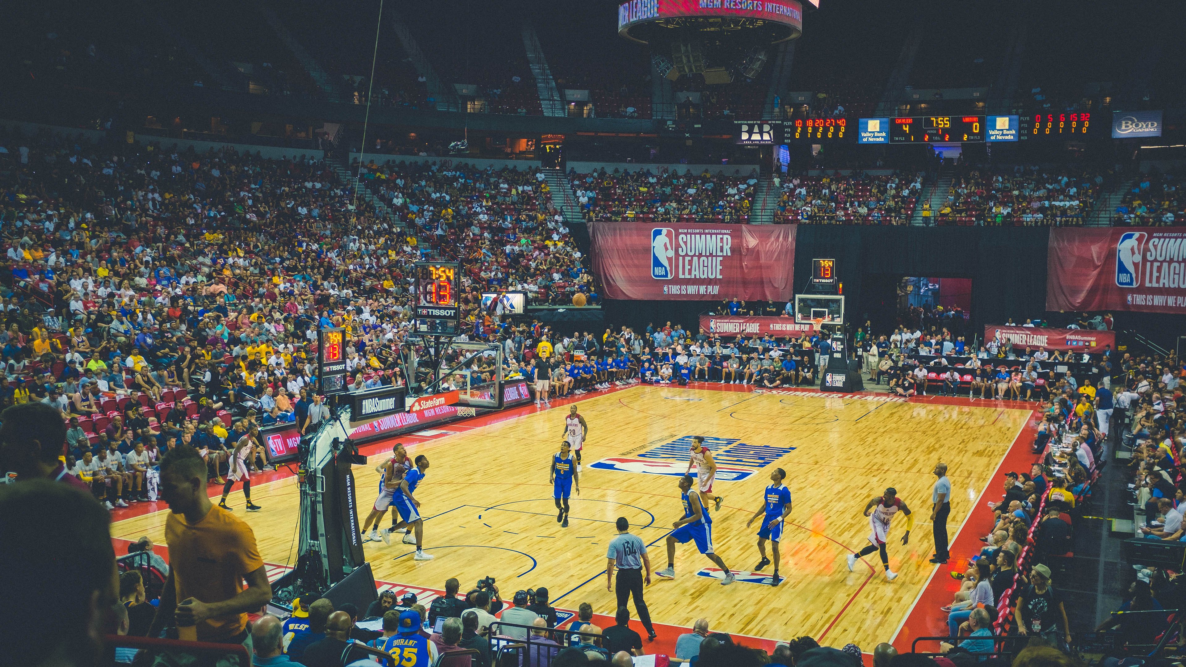 开云体育官方入口-五大联赛高热度比赛直播带来的粉丝互动变化，五大联赛关注度